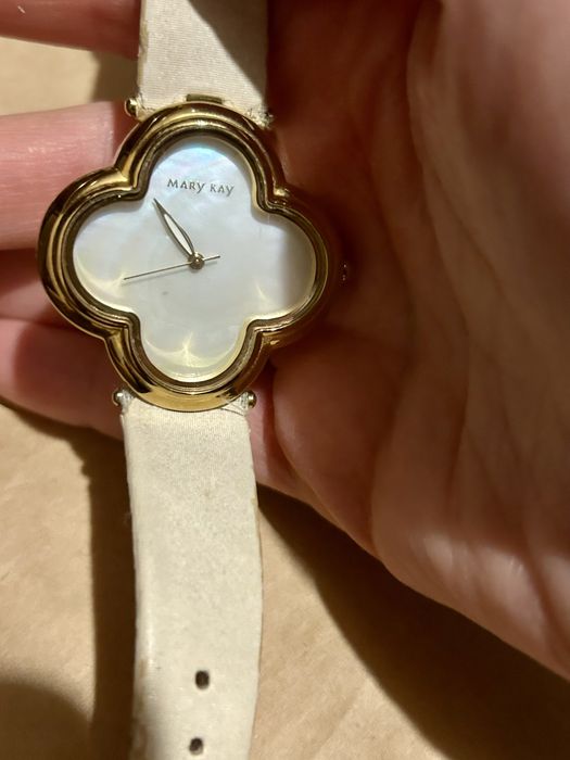 качественные женские часы все за 125.000