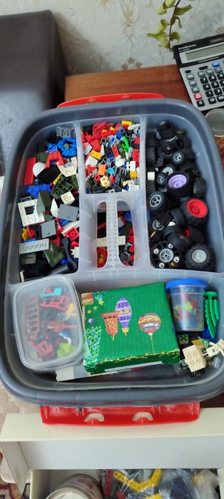 Продам ящик лего