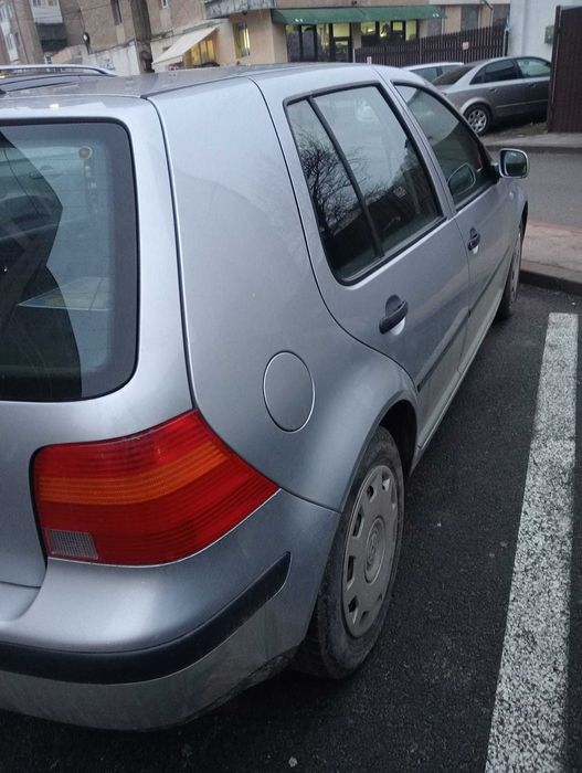 Vând Golf 4 înmatriculat