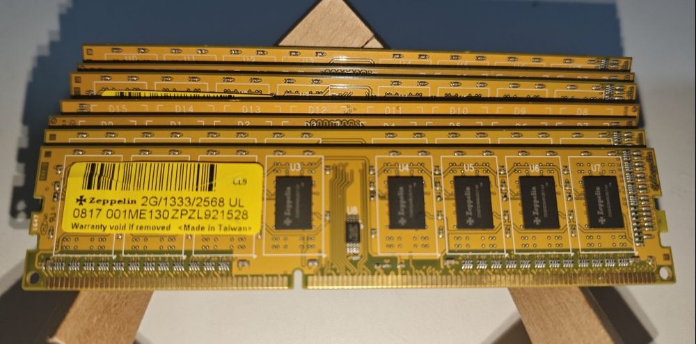 ОЗУ DDR3 2Gb, 4Gb.