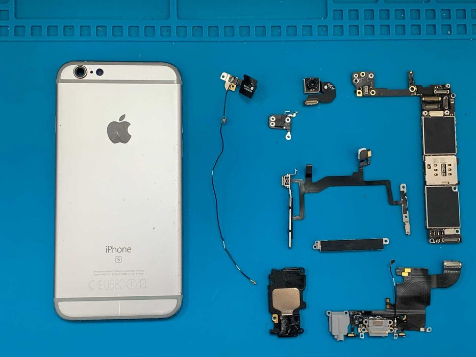 iPhone 6S на части