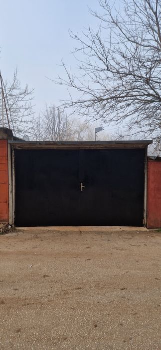 Продавам гараж Ж.К ДЪБНИКА