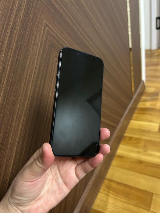 Айфон 13 . В хорошем состянии