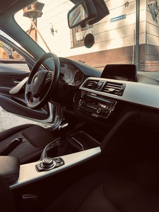 Bmw 318 D 04/2017 impecabil (vand sau schimb cu suv)