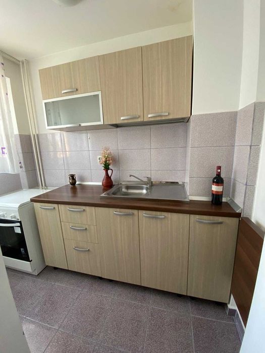Proprietar, inchiriez garsoniera moderna, 8 min mers pe jos metrou Piata Iancului — fotografia 3