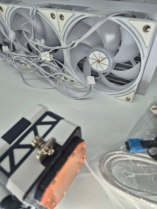 Cooler Lichid Thermalright Frozen Warframe 360 White ARGB, Ecran LCD 2.4 inch, 360mm