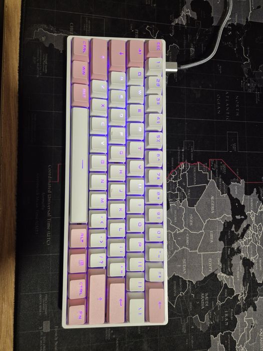 Tastatură opticala GK61