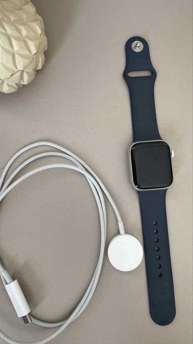 Apple Watch SE 40 мм