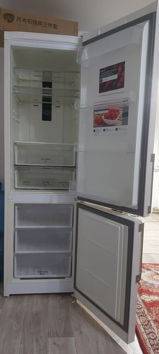 Холодильник двухкамерный