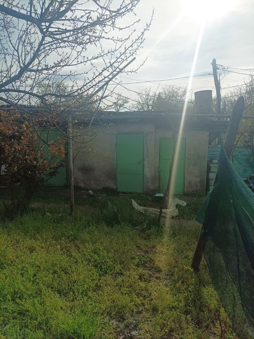 Продавам вила !!