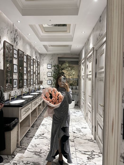 Женское вечернее платье