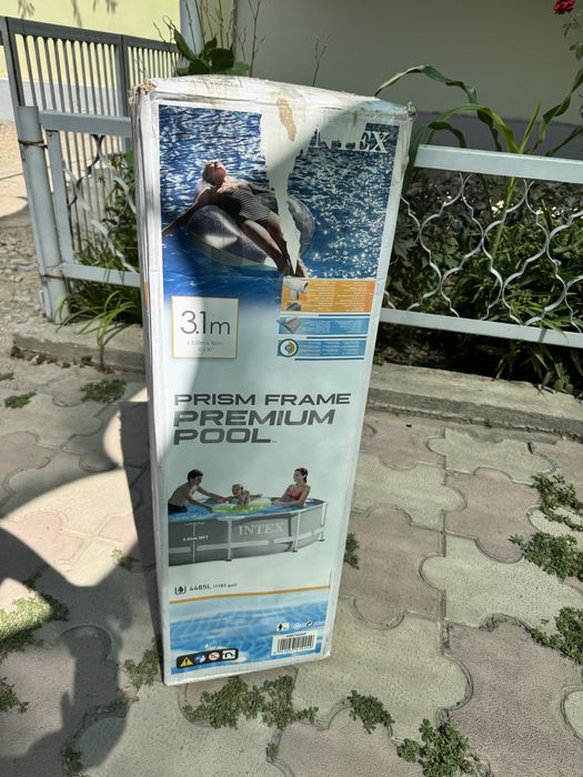 Продаеться бассейн