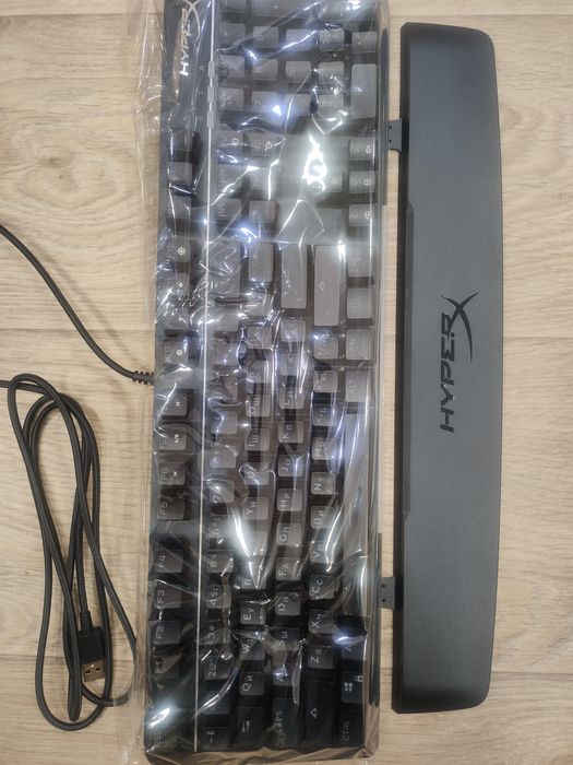 KINGSTON HyperX Mars RGB на синих свичах