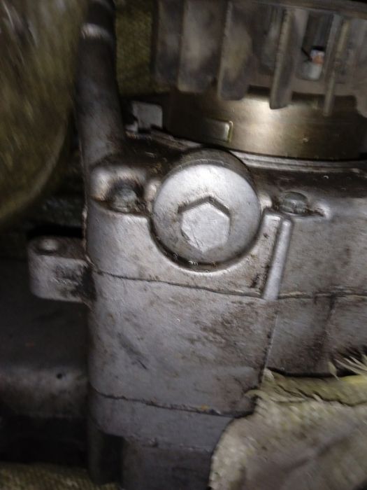 Мотор мотоцикла   рабочем состоянии