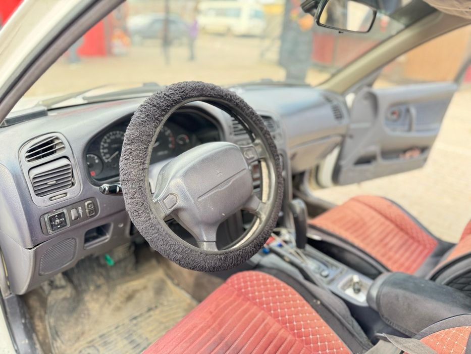 Митсубиси галант