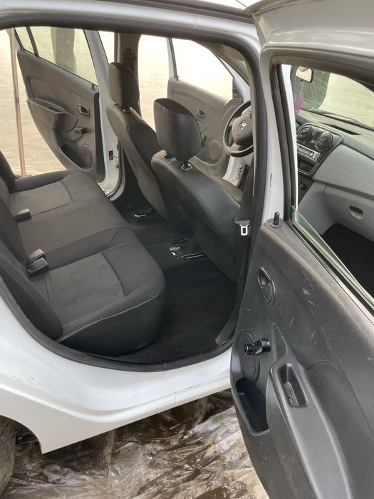 Vand Dacia Logan 2 2013