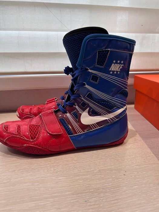 Продаю боксерскую обувь от найк