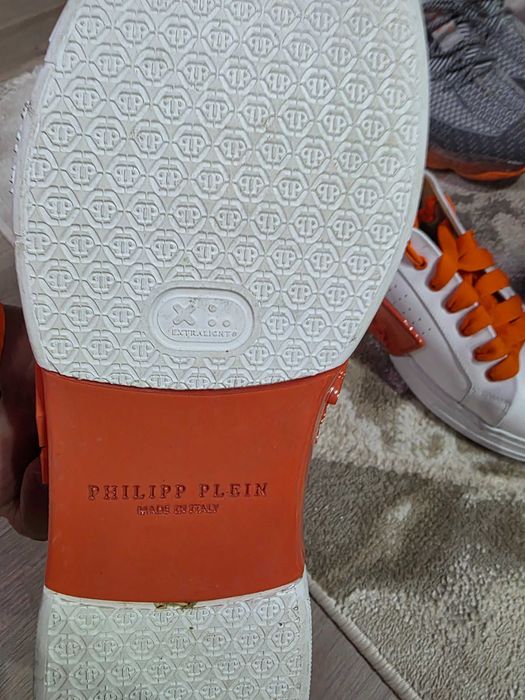 Filip plein сникърси 100%оргинални кутия и касов бон.