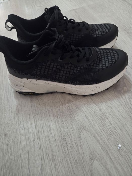 Mъжки маратонки маtstat