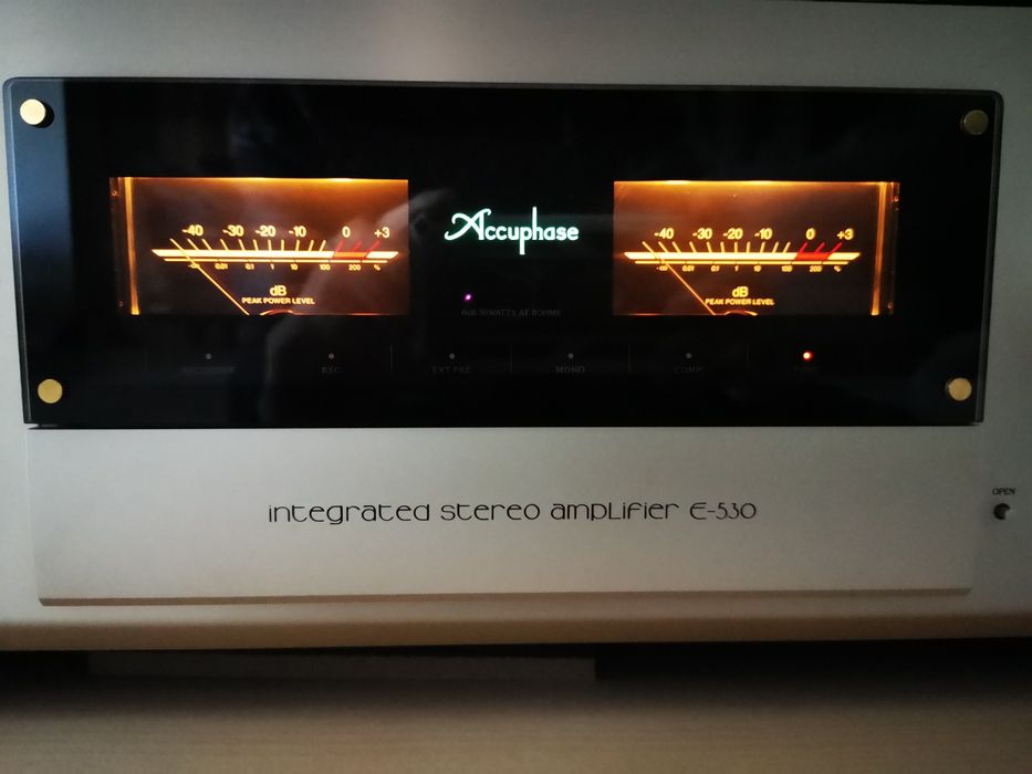 Усилитель интегральный ACCUPHASE E-530