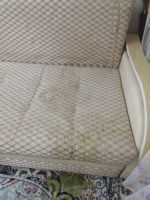 Диван және жұмсақ мебель химчисткасы