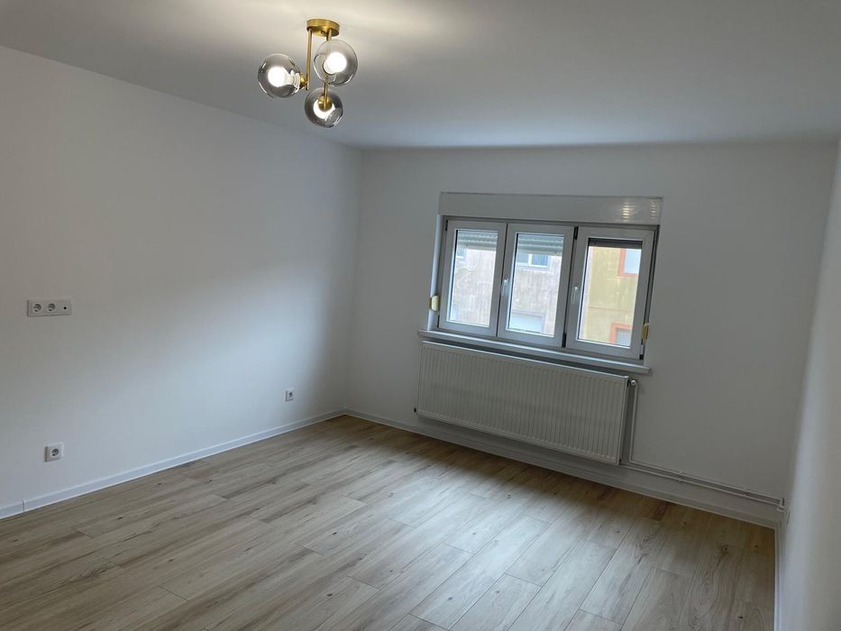 Apartament de închiriat