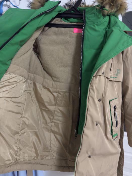 Продам куртку  в отличном состоянии