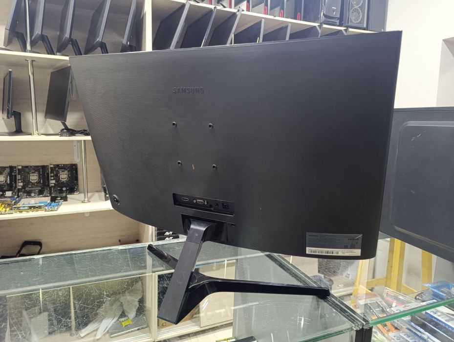 Samsung 27" curved 60hz! Yaxshi holatda!