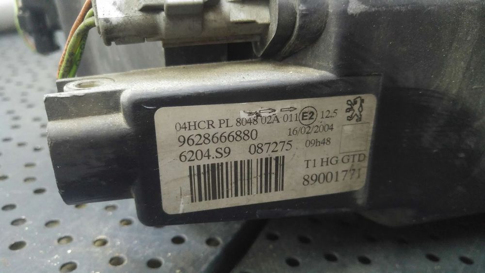 Far stanga peugeot 206 9628666880 89001771