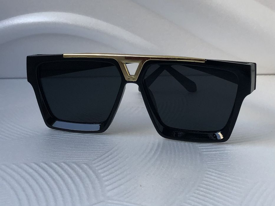 Модерни дамски слънчеви очила