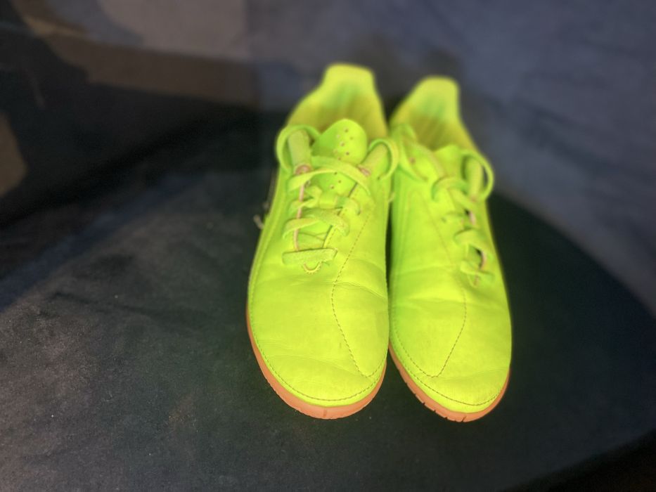 Incaltaminte pentru fotbal marimea 33