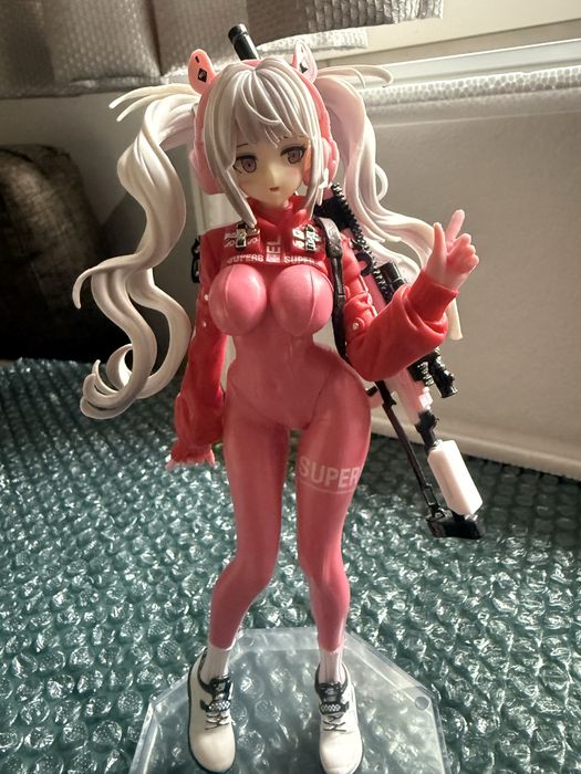 Figurina anime pink, pvc doll 24cm