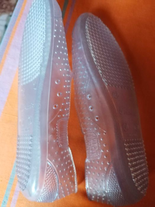 Papuci silicon de apa/nisip, transparenti, marimea 36/37 Made in Italy