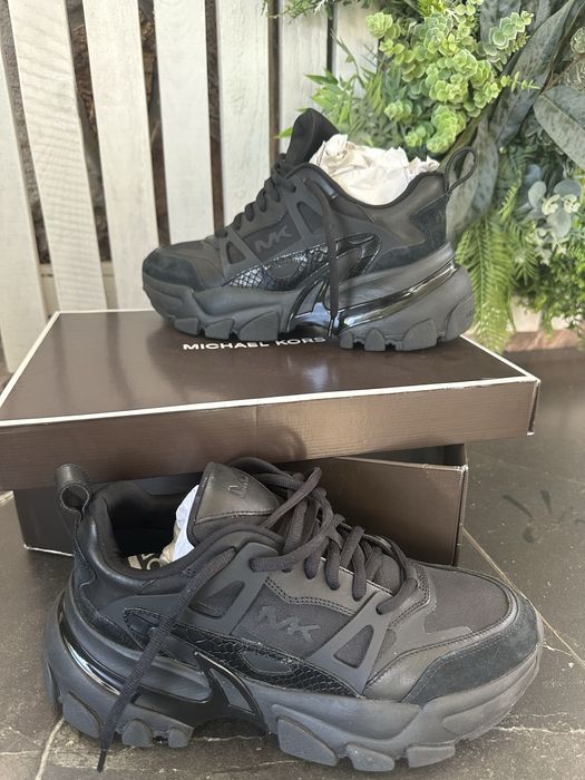 Tenisi sneakers michael kors mk marimea 43. 8.5 negri impecabili