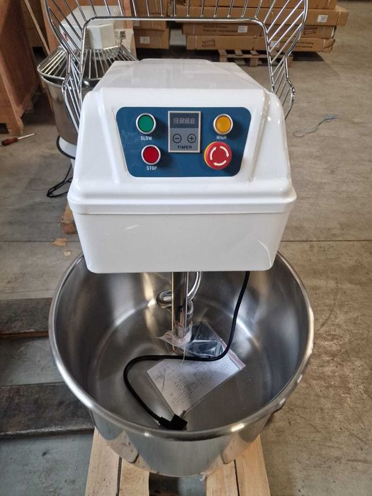Malaxor aluat cu spirala 21,35,40,50,60,80 L,2 viteze ,temporizator