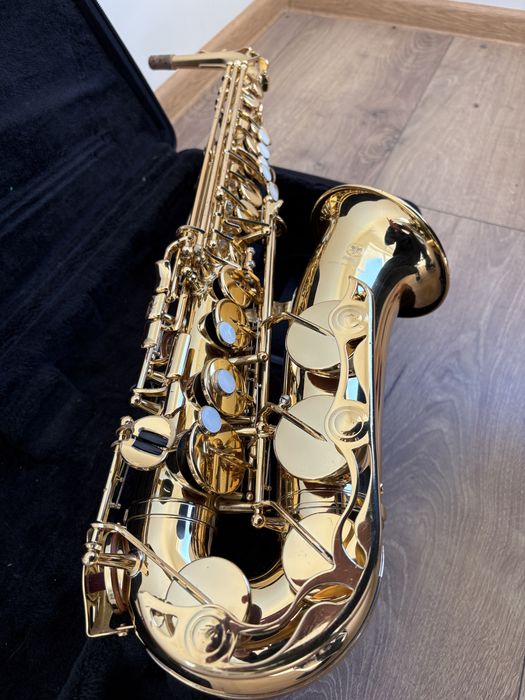 Vând saxofon Yamaha yas 280