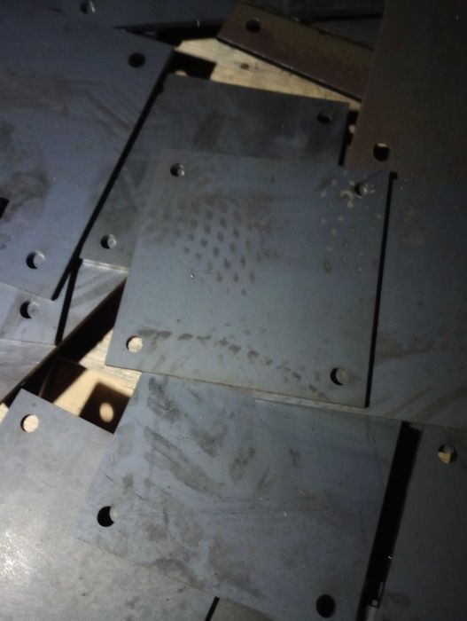 Метални планки с отвори