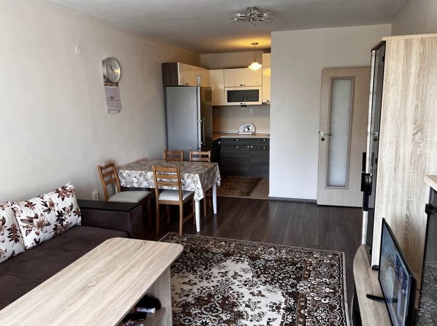 Дава се под наем Двустаен апартамент в София, Дианабад - 76 кв.м за 700 € - Снимка #2