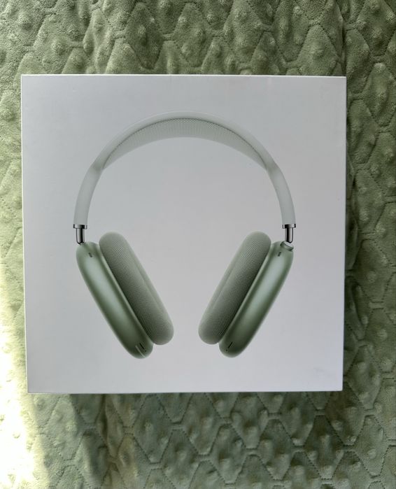 AirPods Max. Зелёные