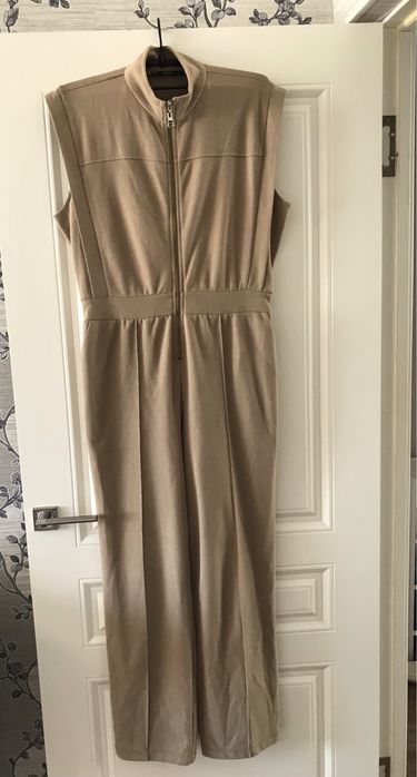 Продам женский комбинезон