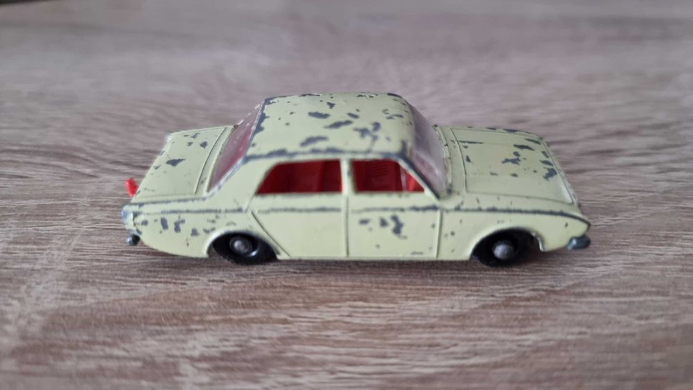 Se vinde machetă matchbox Ford corsair