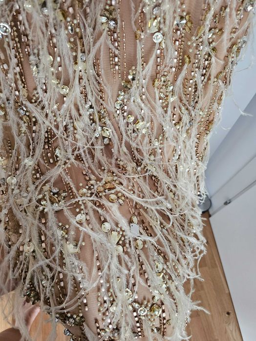 Rochie ocazie deosebita (pene si cristale)