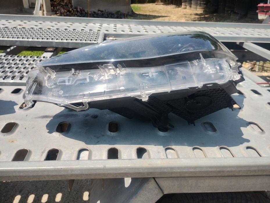 Toyota yaris Cross фар