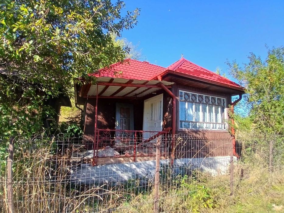 2 Case + teren 500 mp, C.F. in Muntele Rece, 32000 euro - negociabil