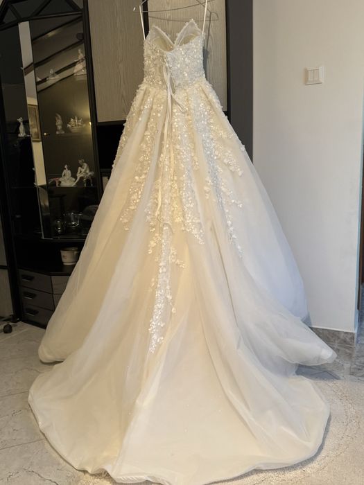 Rochie Mireasa model 2025