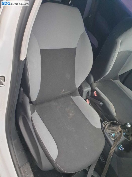 Scaun Dreapta Fata Pasager Material Textil Citroen C3 2009 - 2016 [0693]