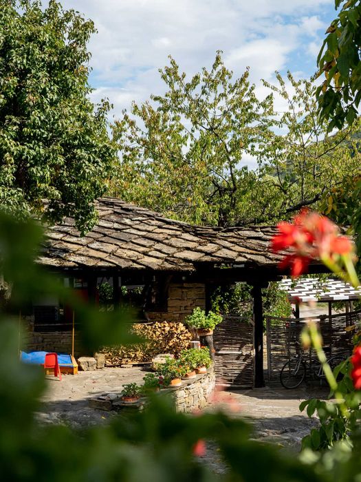 Продава се Къща в с. Стефаново, Област Ловеч - 626 кв.м за 750 €/кв.м - Снимка #3