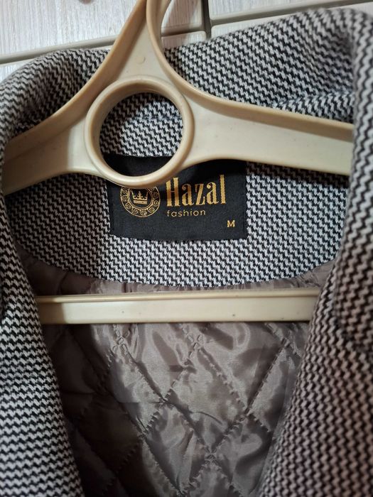 Продаёться женское пальто.  Размер м