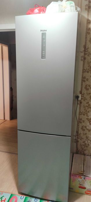 Продам холодильник Haier б/у