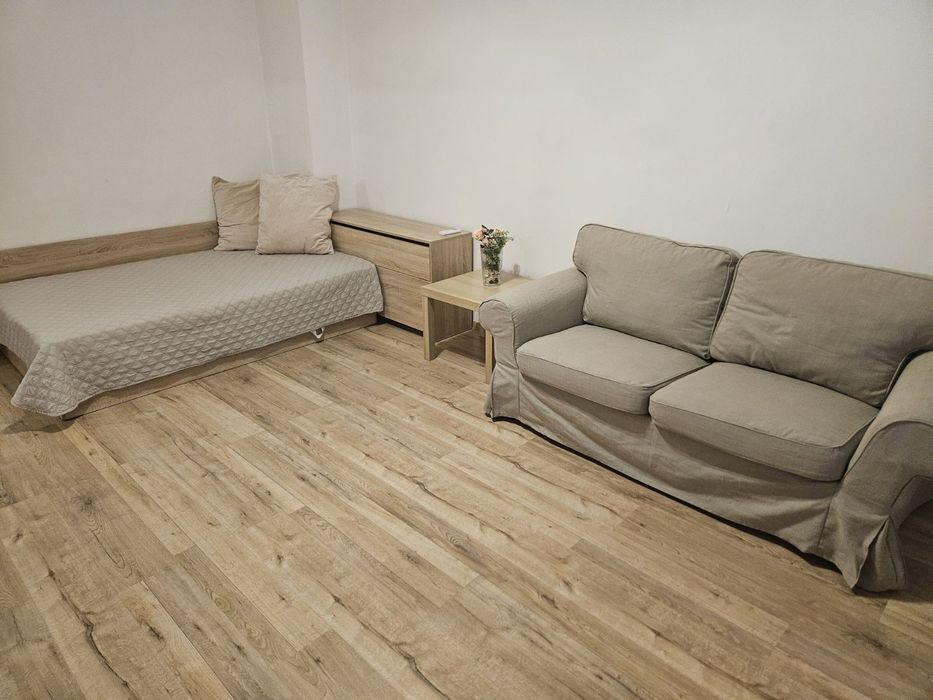 Дава се под наем Двустаен апартамент в Варна, Център - 45 кв.м за 408 € - Снимка #3